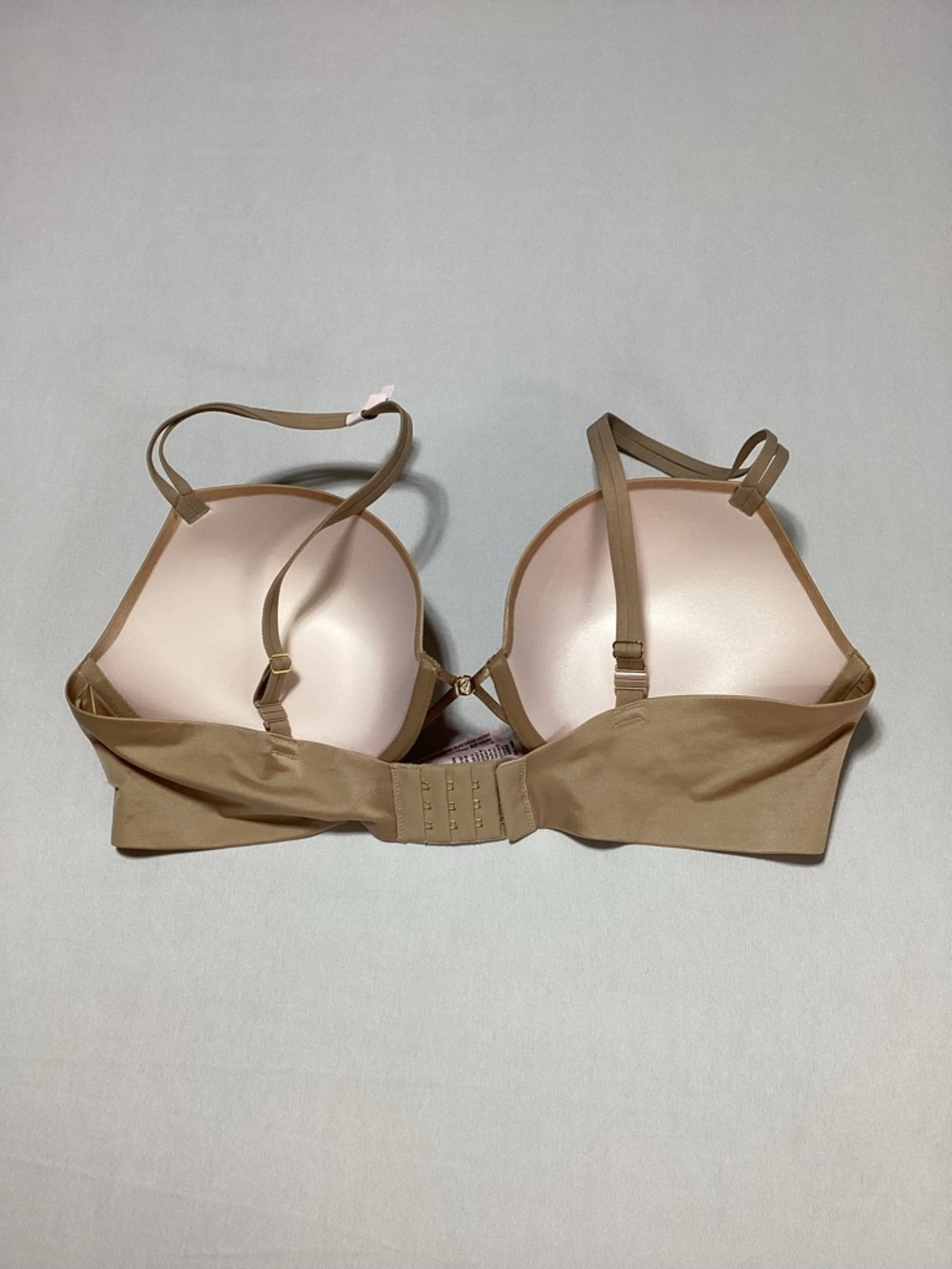 Victoria's Secret Very Sexy Push-Up Bra Nude - Picture 3 of 11